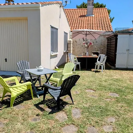 Holiday home Maison Loft Et Jardin Privatif 400m Royan Pontaillac *